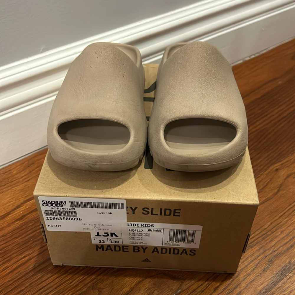 Kids Yeezy Slide size 13